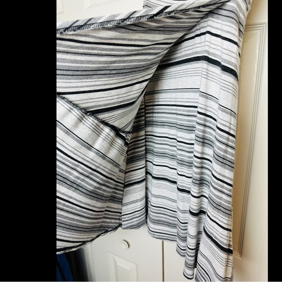 ATHLETA Shadow Striped Faux Wrap Skirt Black Heather Gray PullOn Knit Drawstring - Picture 4 of 13